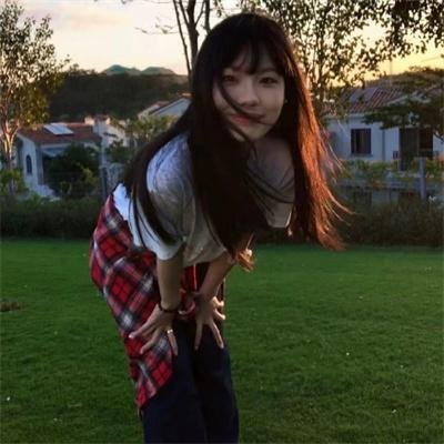 微笑的山谷海报
